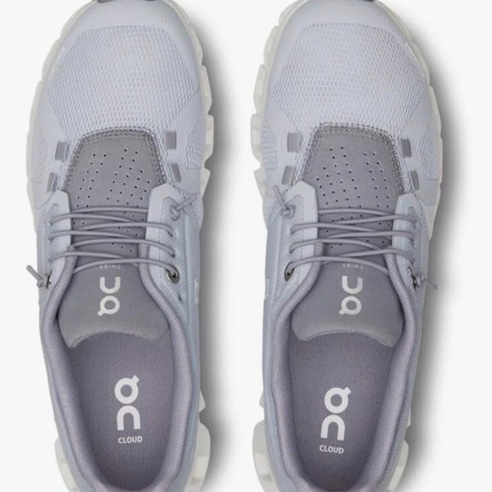 On Cloud Women's Sneakers in Light Gray/White